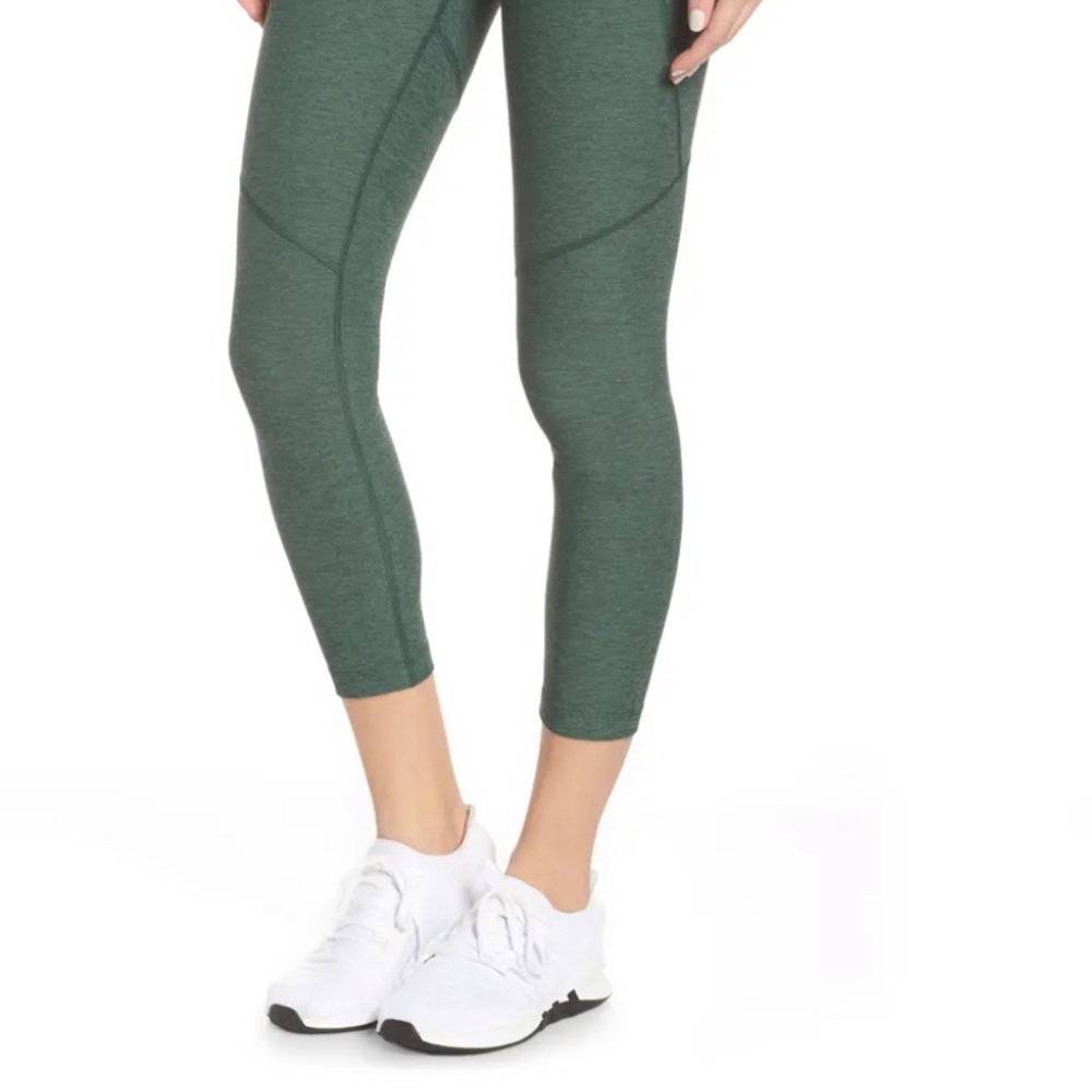 Outdoor Voices 3/4 warmup leggings - L